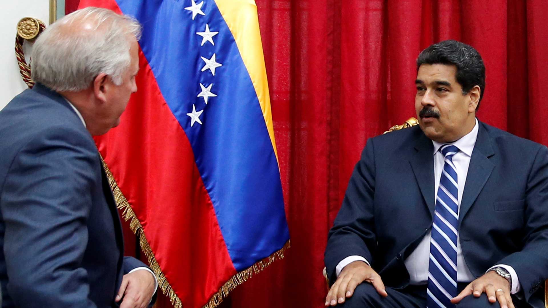 Estados Unidos permite a sus diplomáticos volver a Venezuela