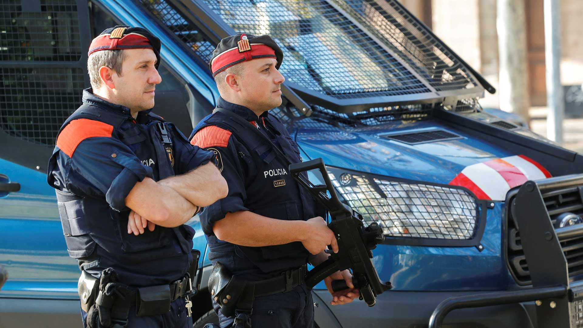 La Guardia Civil busca información del 1-O en varias comisarías de los Mossos
