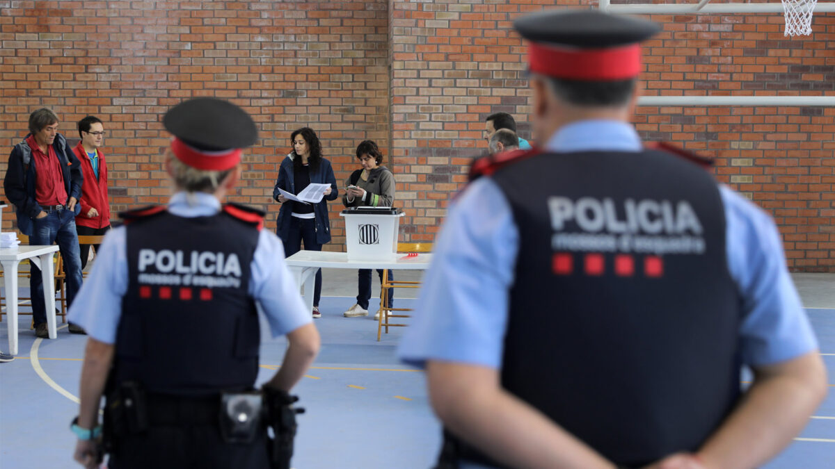 La Justicia catalana investiga a los Mossos por su actuación en el 1-O