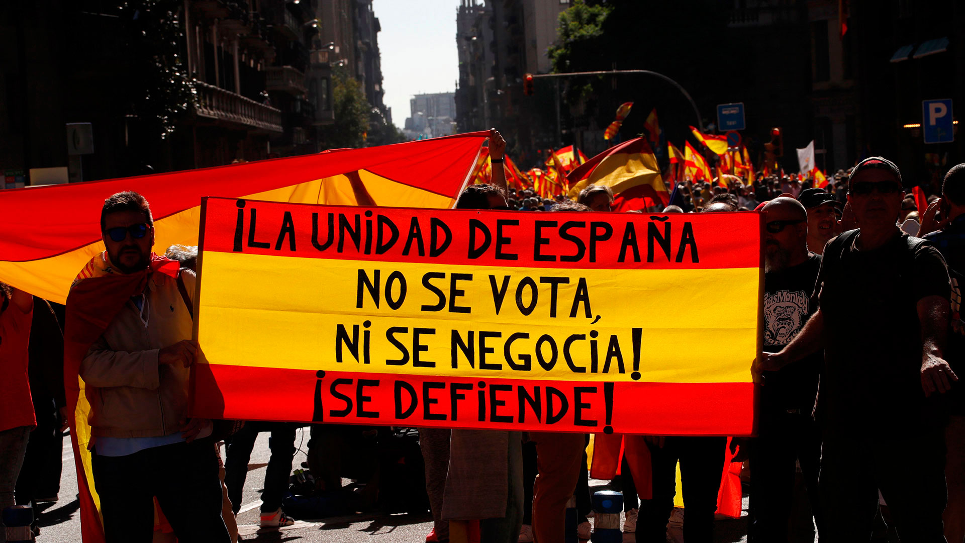 La manifestación a favor de la unidad de España en Barcelona, en imágenes 3