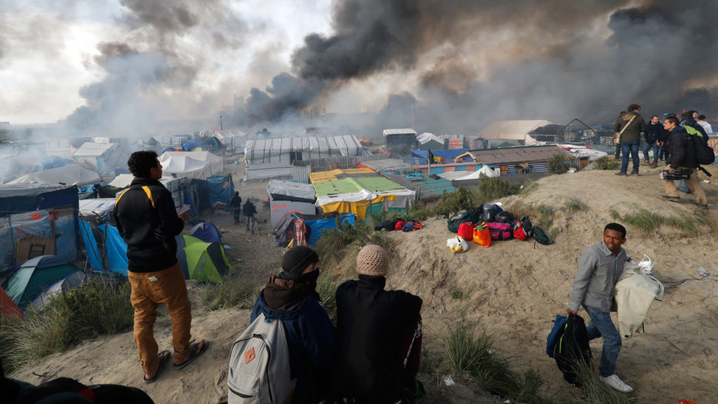 La policía francesa cometió abusos contra los inmigrantes de Calais y Dunkerque, según un informe 1
