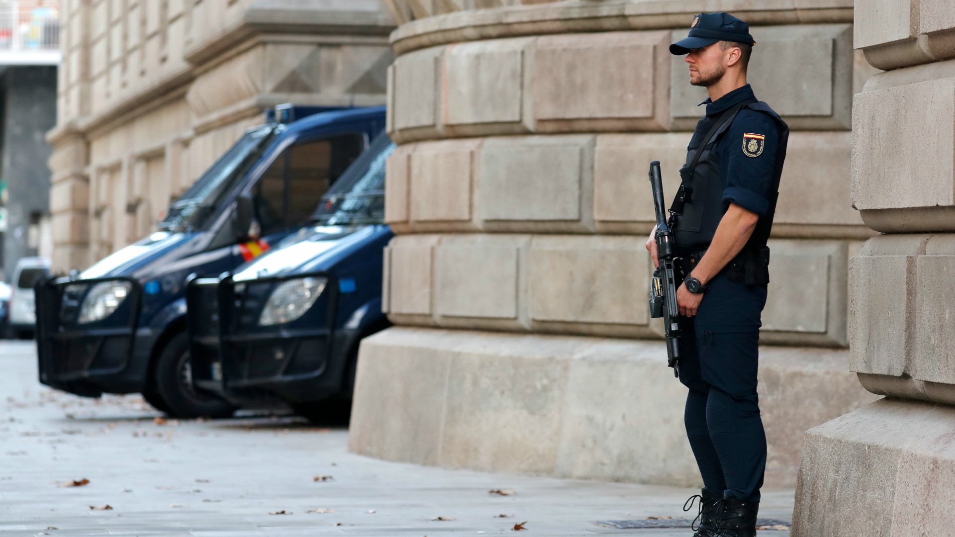La seguridad del Palacio de Justicia de Cataluña pasa a la Policía Nacional en sustitución de los Mossos