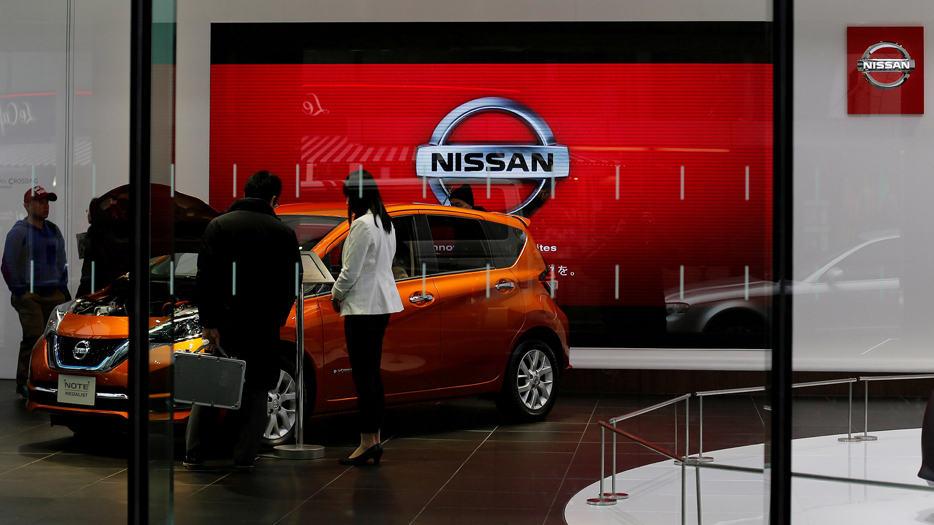 Las inspecciones irregulares de Nissan duraron al menos tres años, según Nikkei