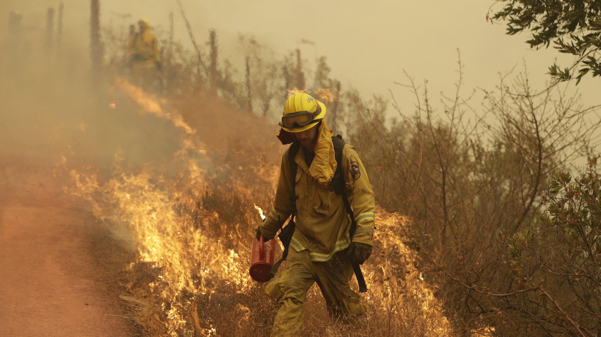 Los bomberos están optimistas en el control de los incendios en California