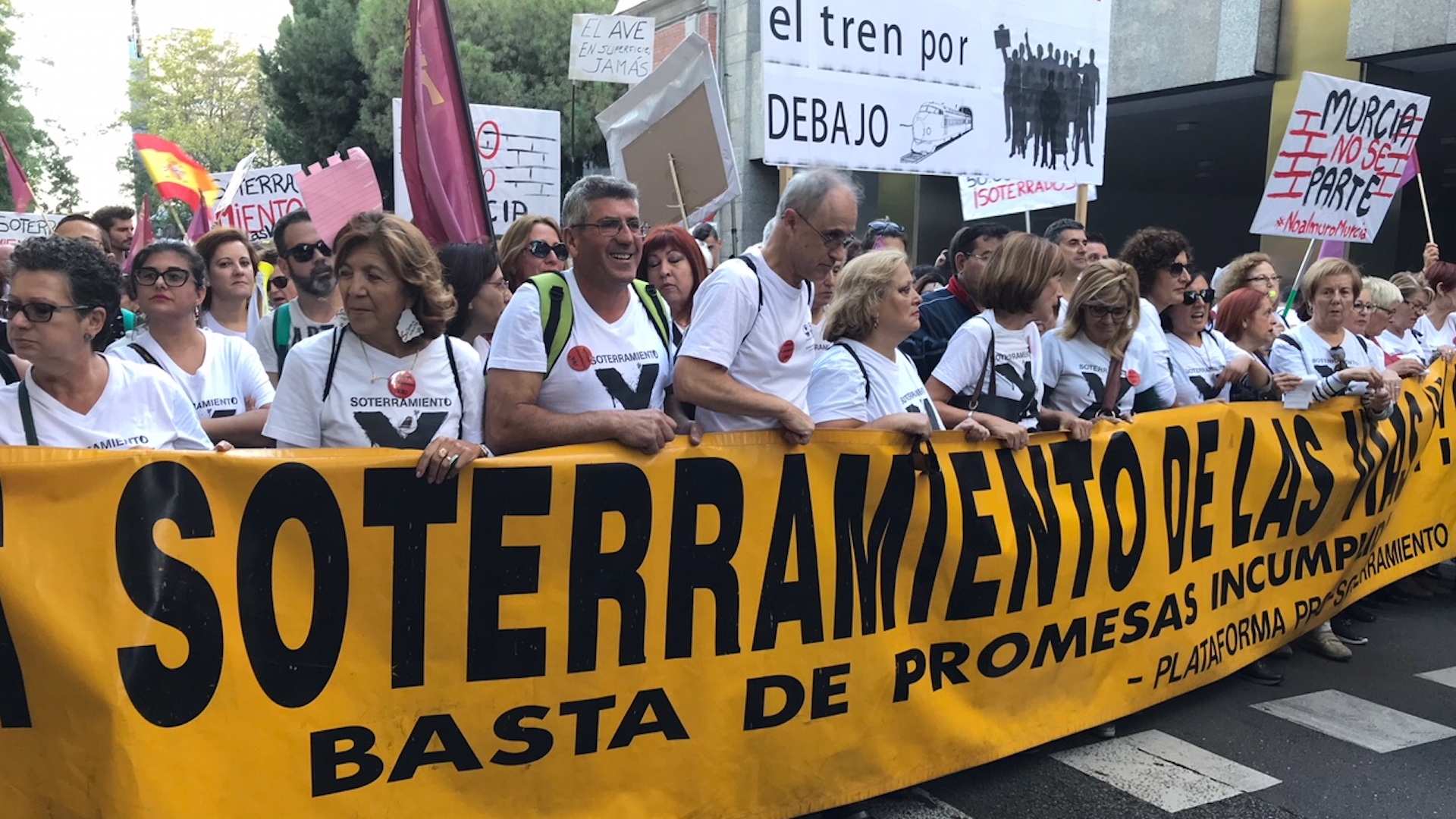 Miles de murcianos piden en Madrid el soterramiento del AVE