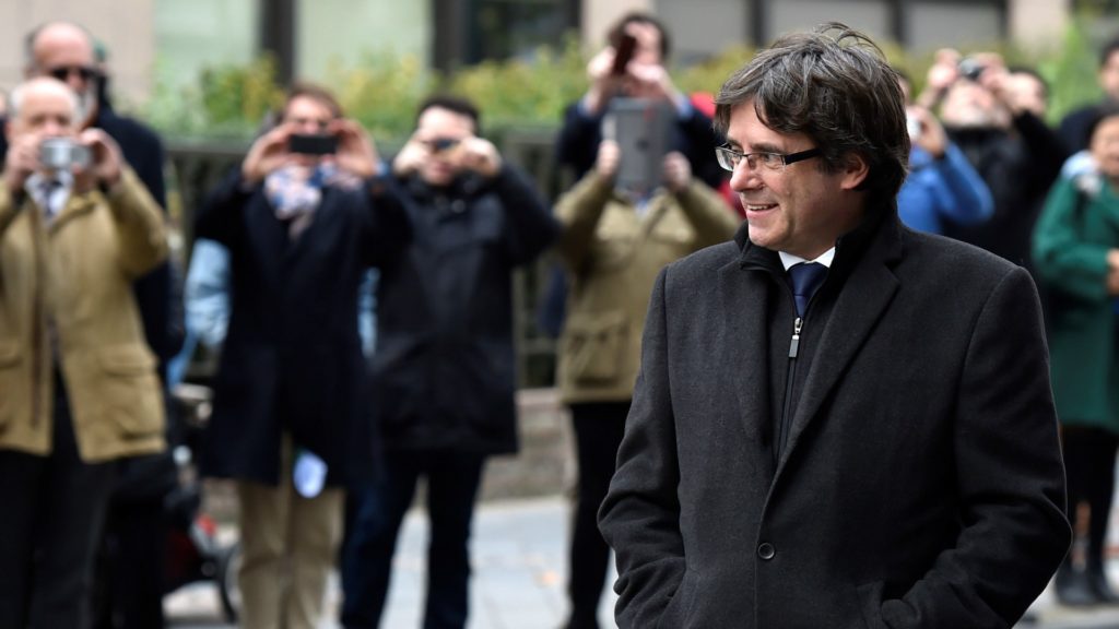 Puigdemont asegura que no está en Bruselas para pedir asilo político