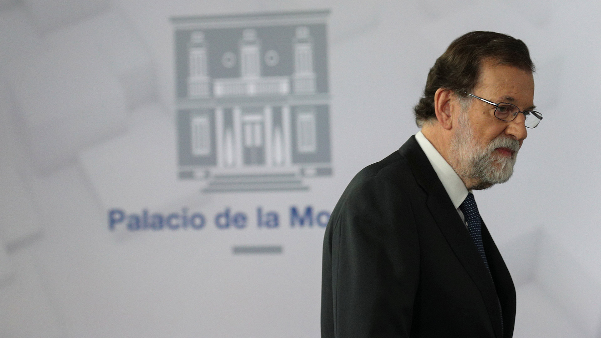 Sánchez pide a Rajoy dialogar con la Generalitat y Rivera solicita la activación del 155