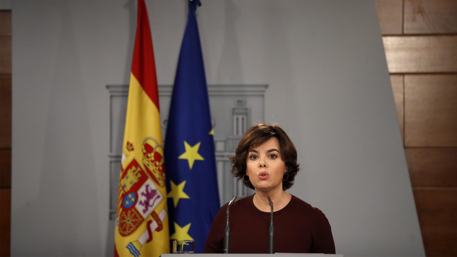El Gobierno responde a Puigdemont y le pide que rectifique antes del jueves