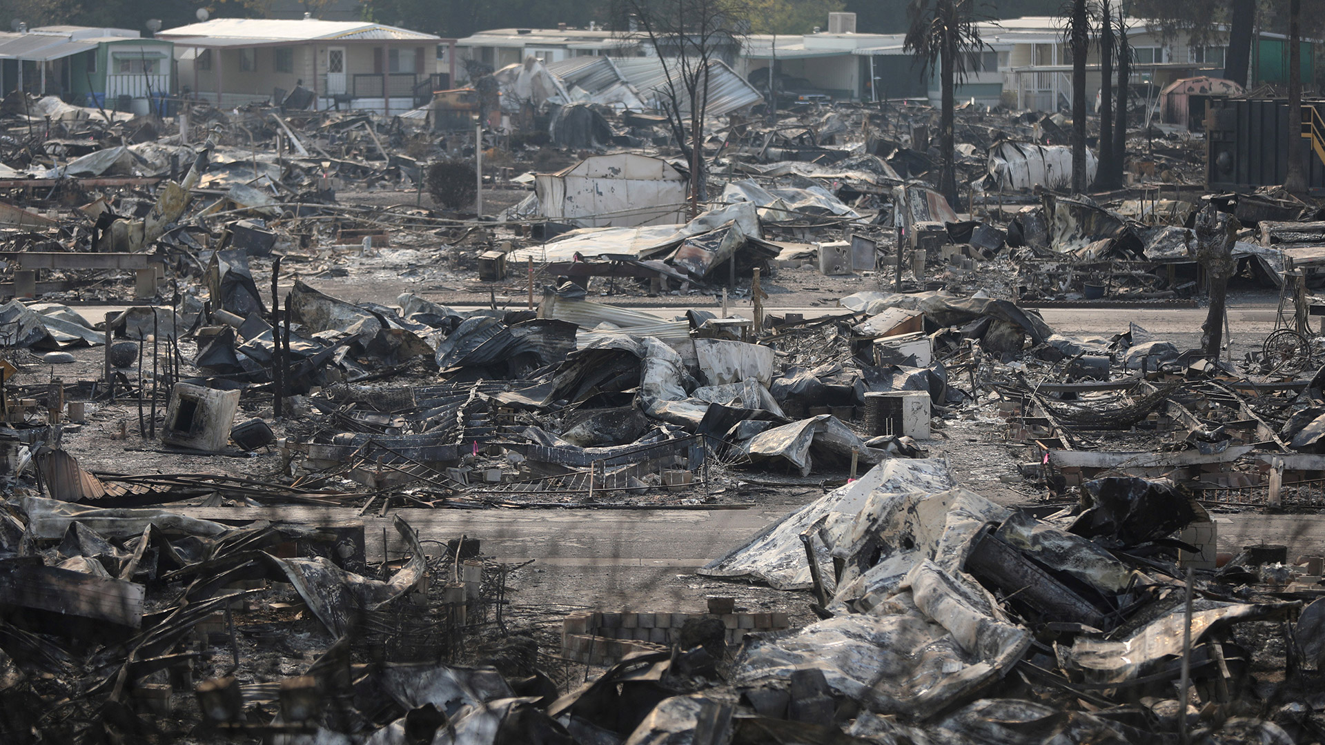 Suben a 40 los muertos por los incendios de California