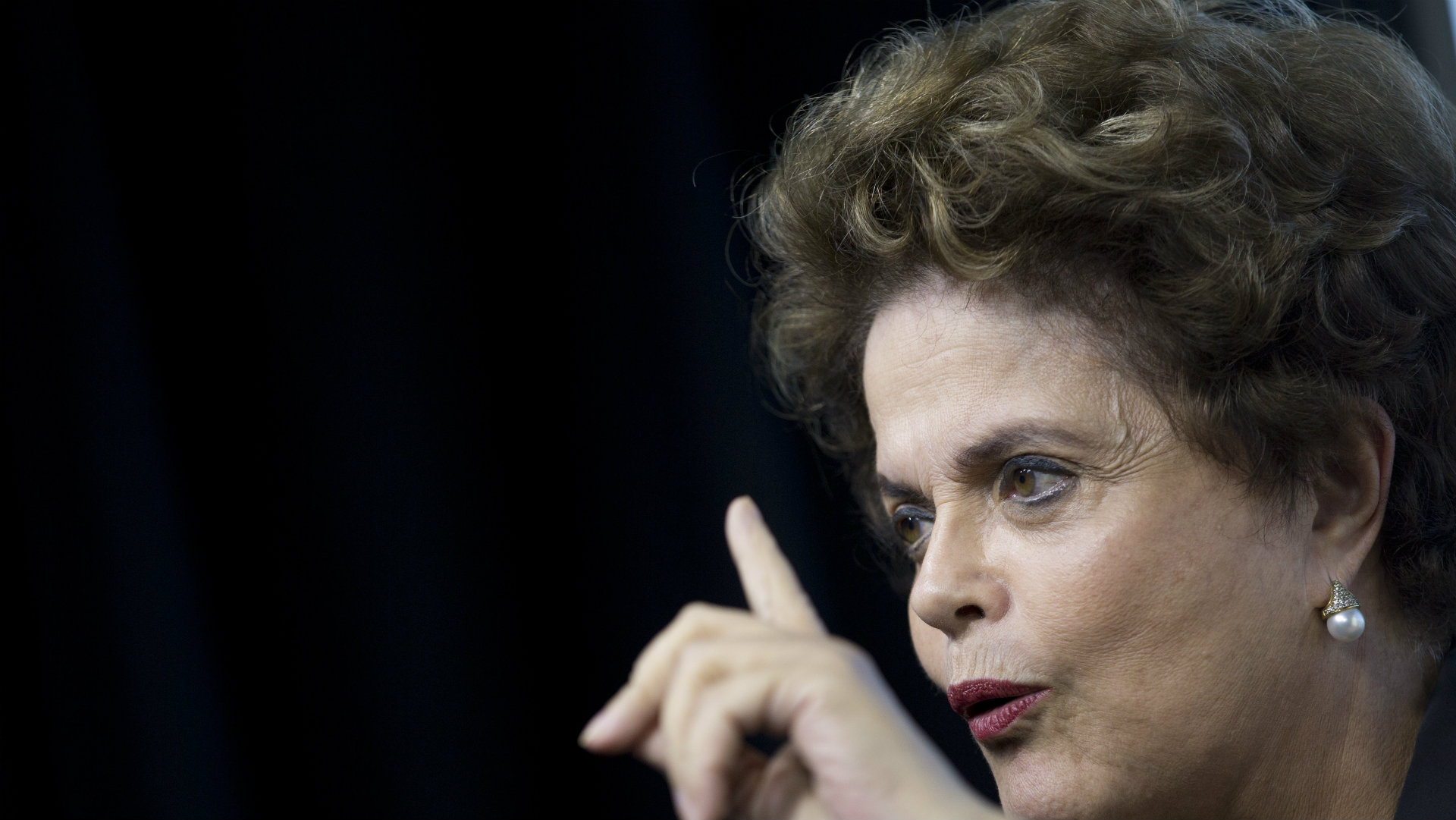 Un tribunal ordena bloquear los bienes de Rousseff por daños a Petrobras