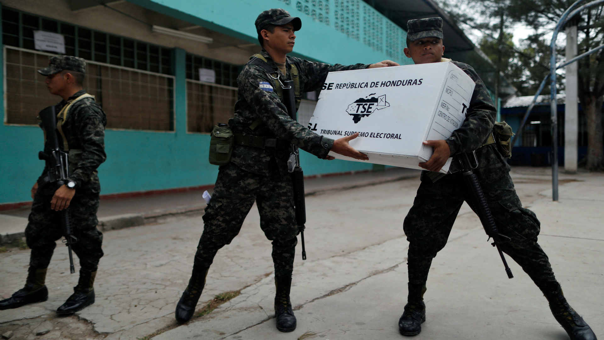 Honduras elige un nuevo presidente entre denuncias de un posible fraude