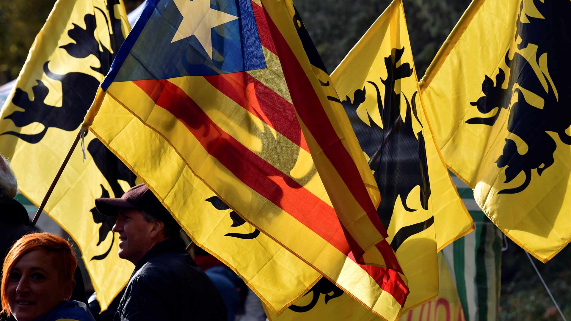 Bruselas se convierte en el centro de la precampaña electoral catalana