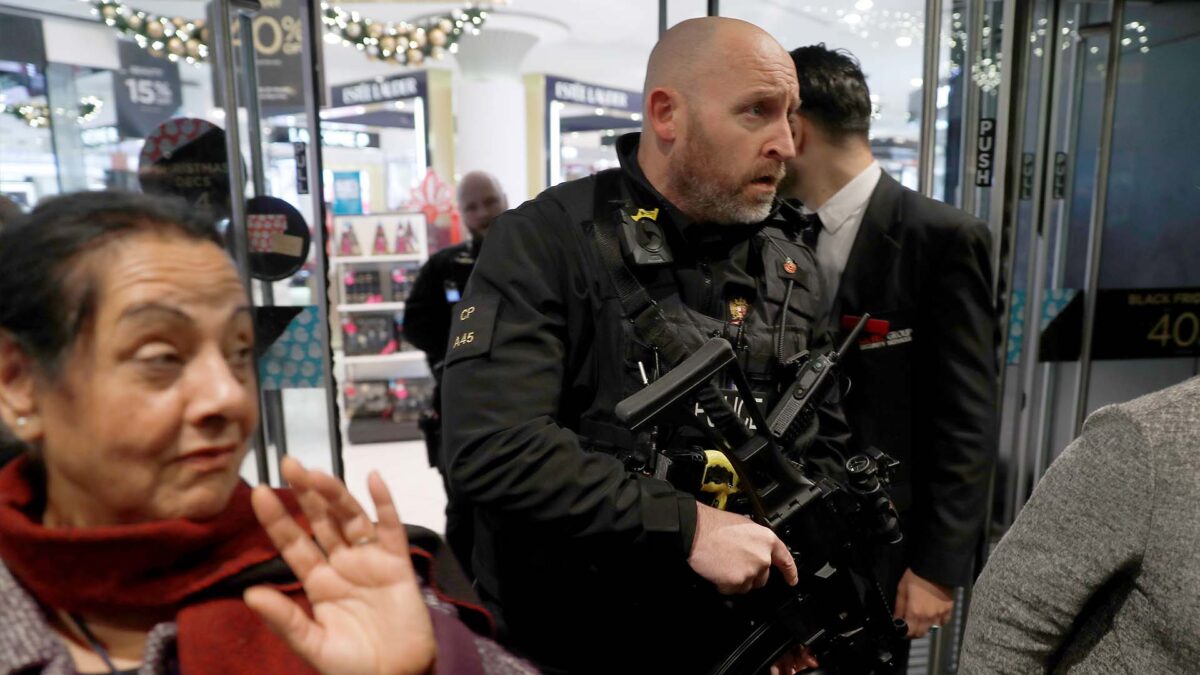 La policía no encuentra evidencia de disparos o sospechosos del «incidente» en Oxford Circus