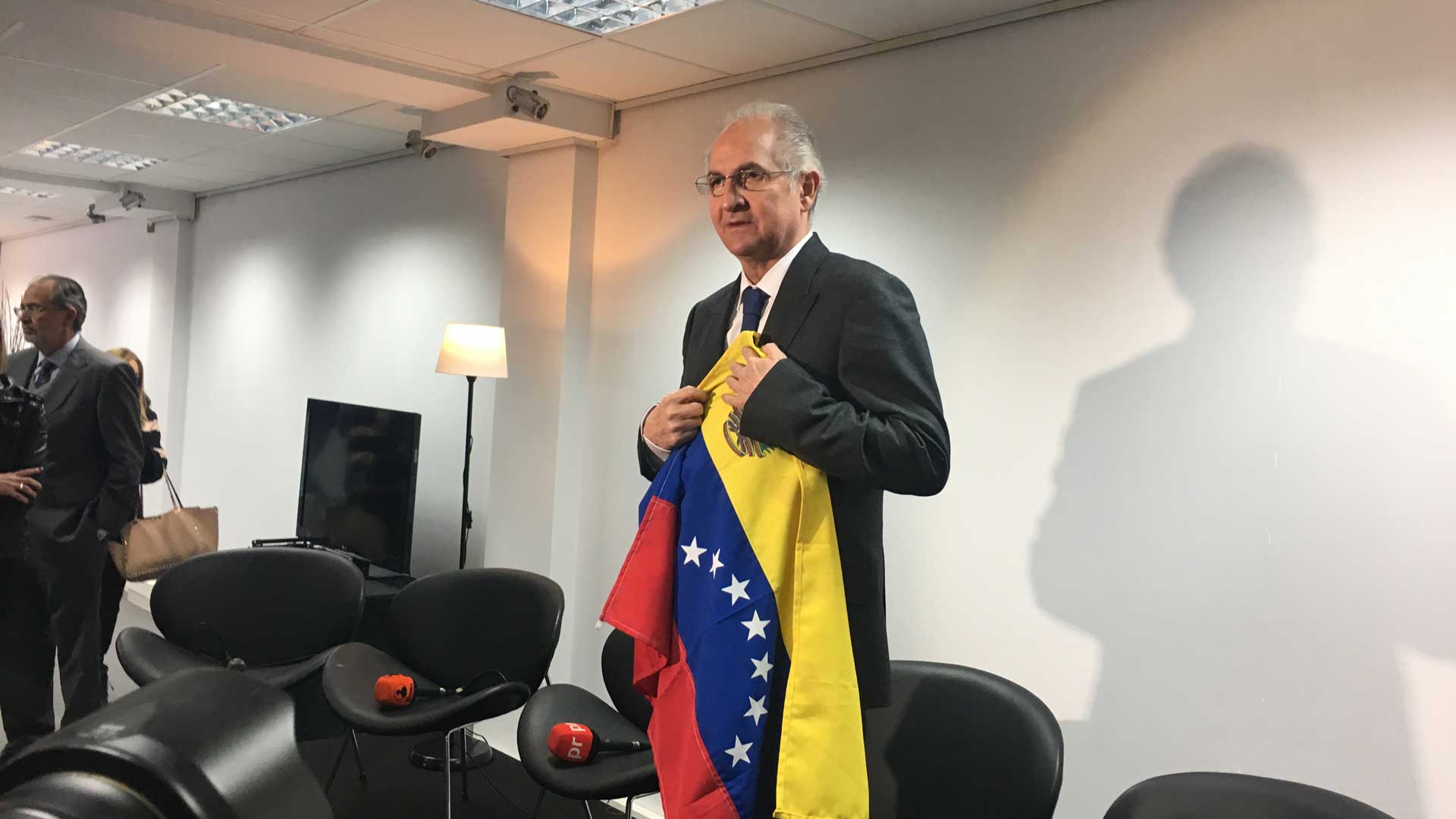¿Cómo logró escapar Antonio Ledezma de Venezuela?