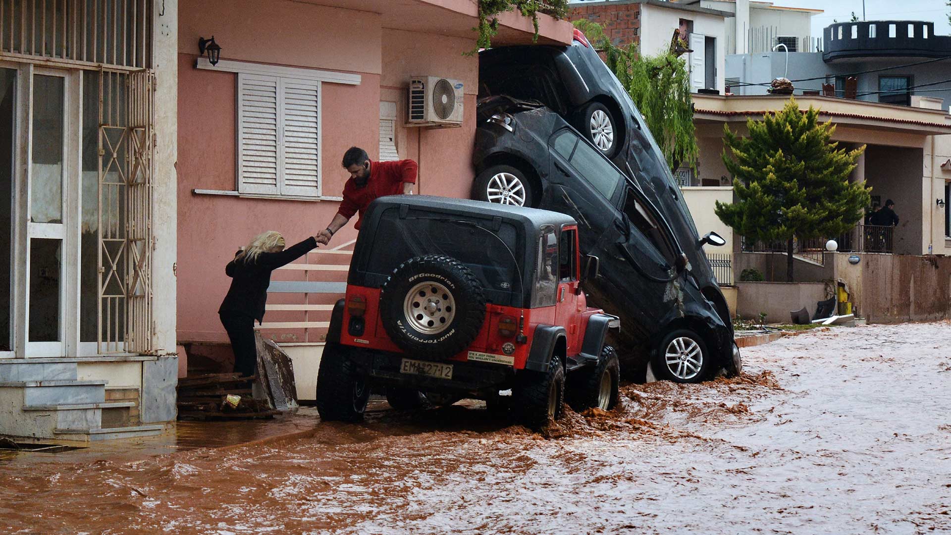 Declaran luto nacional en Grecia tras la muerte de 15 personas a causa de las inundaciones 2