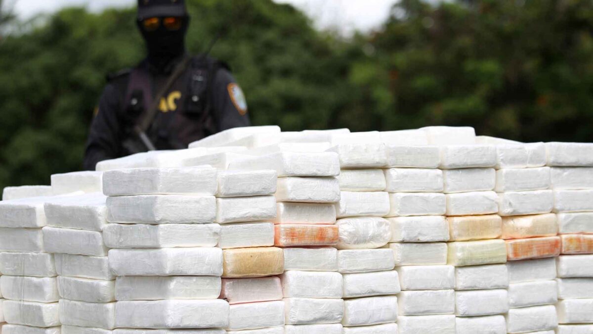 Desmantelada una ruta aérea de tráfico de cocaína entre Colombia y Europa