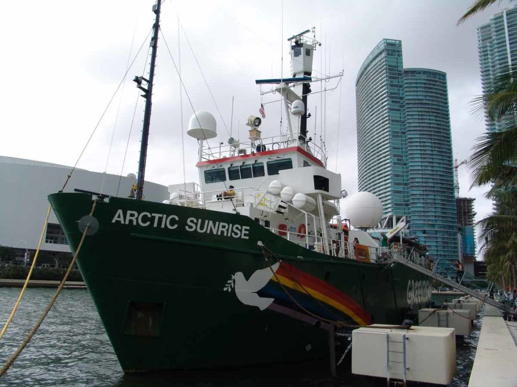 El Arctic Sunrise, el emblemático barco de Greenpeace que no puede llevar ayuda a Puerto Rico 9