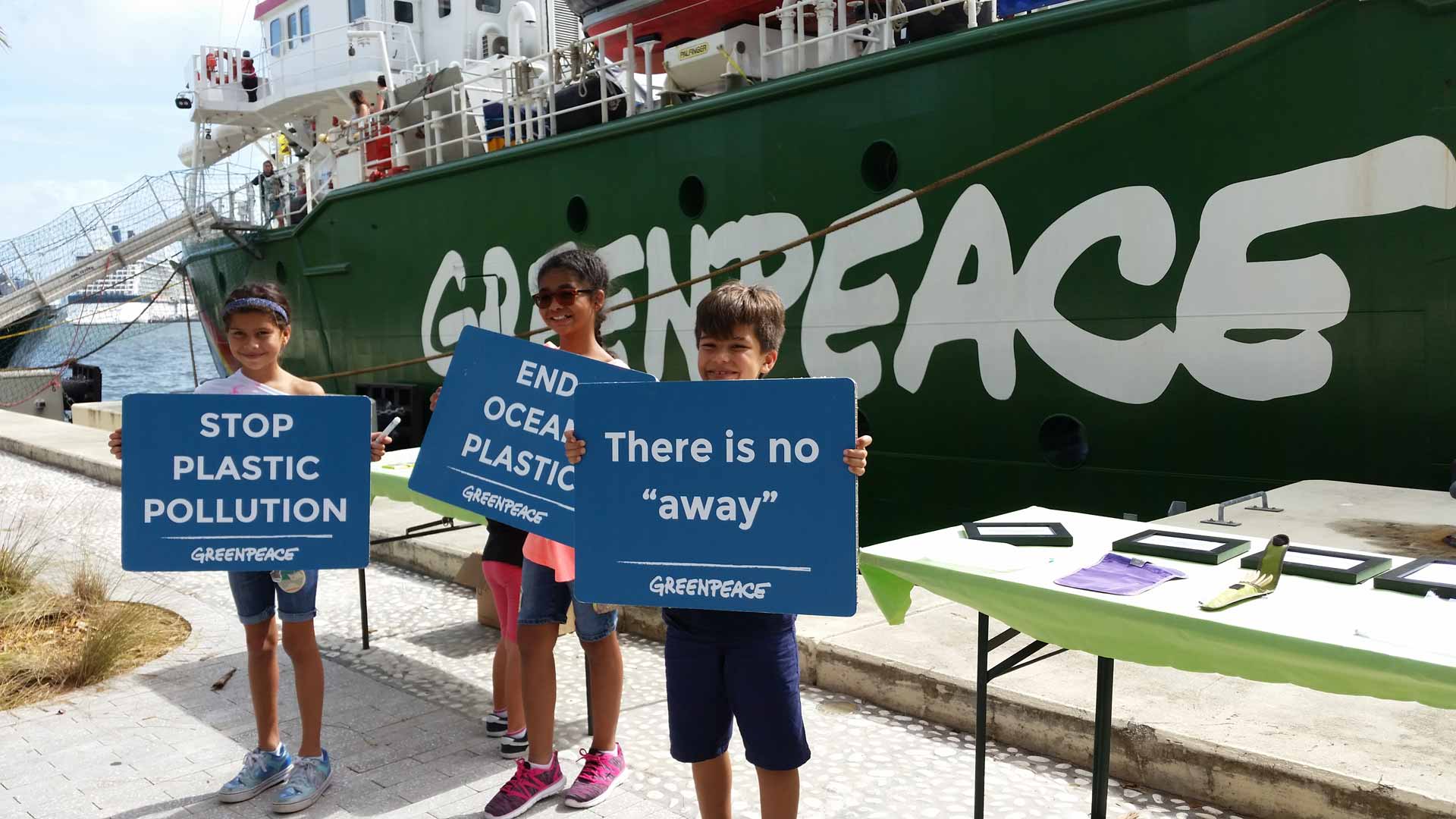 El Arctic Sunrise, el emblemático barco de Greenpeace que no puede llevar ayuda a Puerto Rico