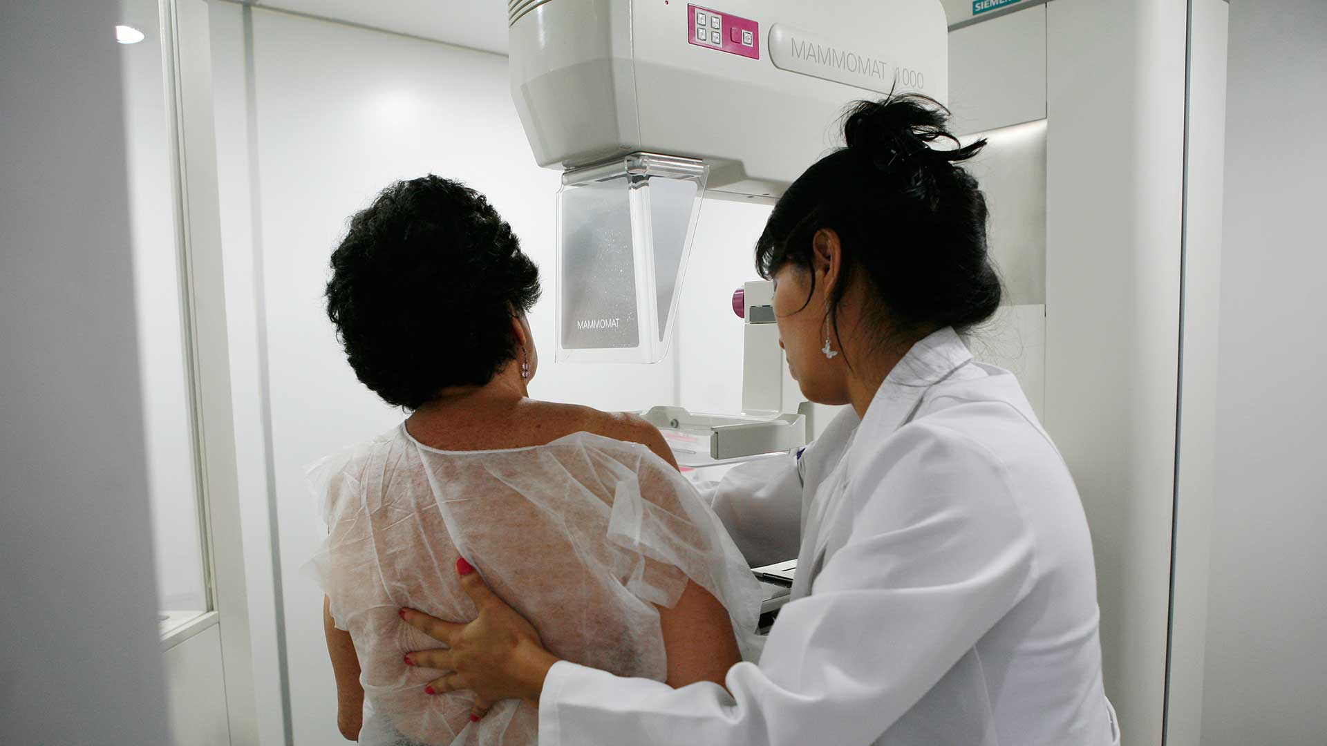 El cáncer de mama es más difícil de detectar en mujeres con sobrepeso