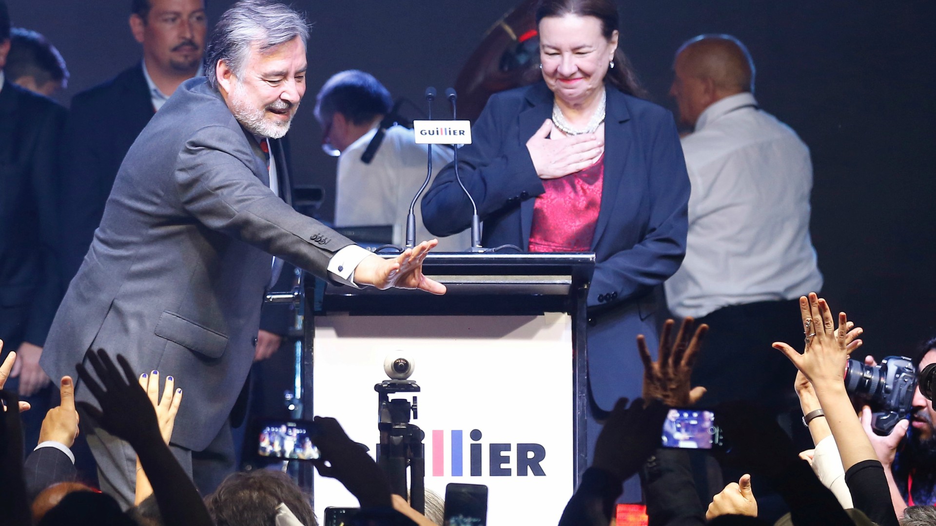 El conservador Piñera y el oficialista Guillier irán a una segunda vuelta en las presidenciales chilenas 1