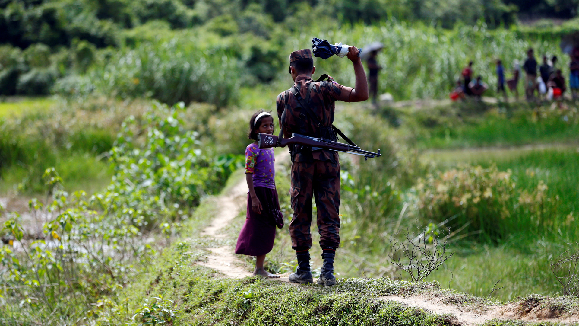 El Ejército birmano niega haber abusado de la minoría rohingya