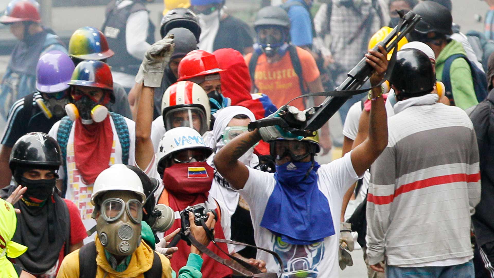 La Unión Europea respalda el embargo de armas en Venezuela y las sanciones selectivas