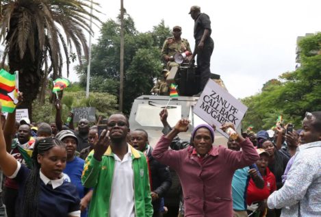 El partido de Mugabe le da un ultimátum para que dimita o hará una moción de censura