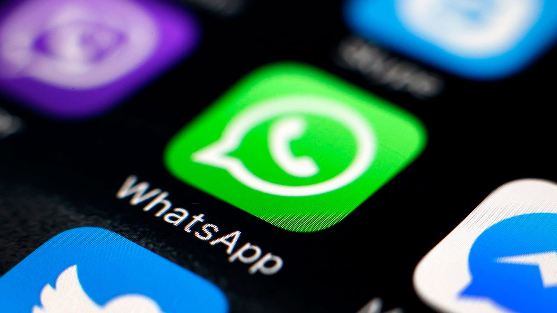 Los divertidos memes que ha dejado la caída mundial de WhatsApp