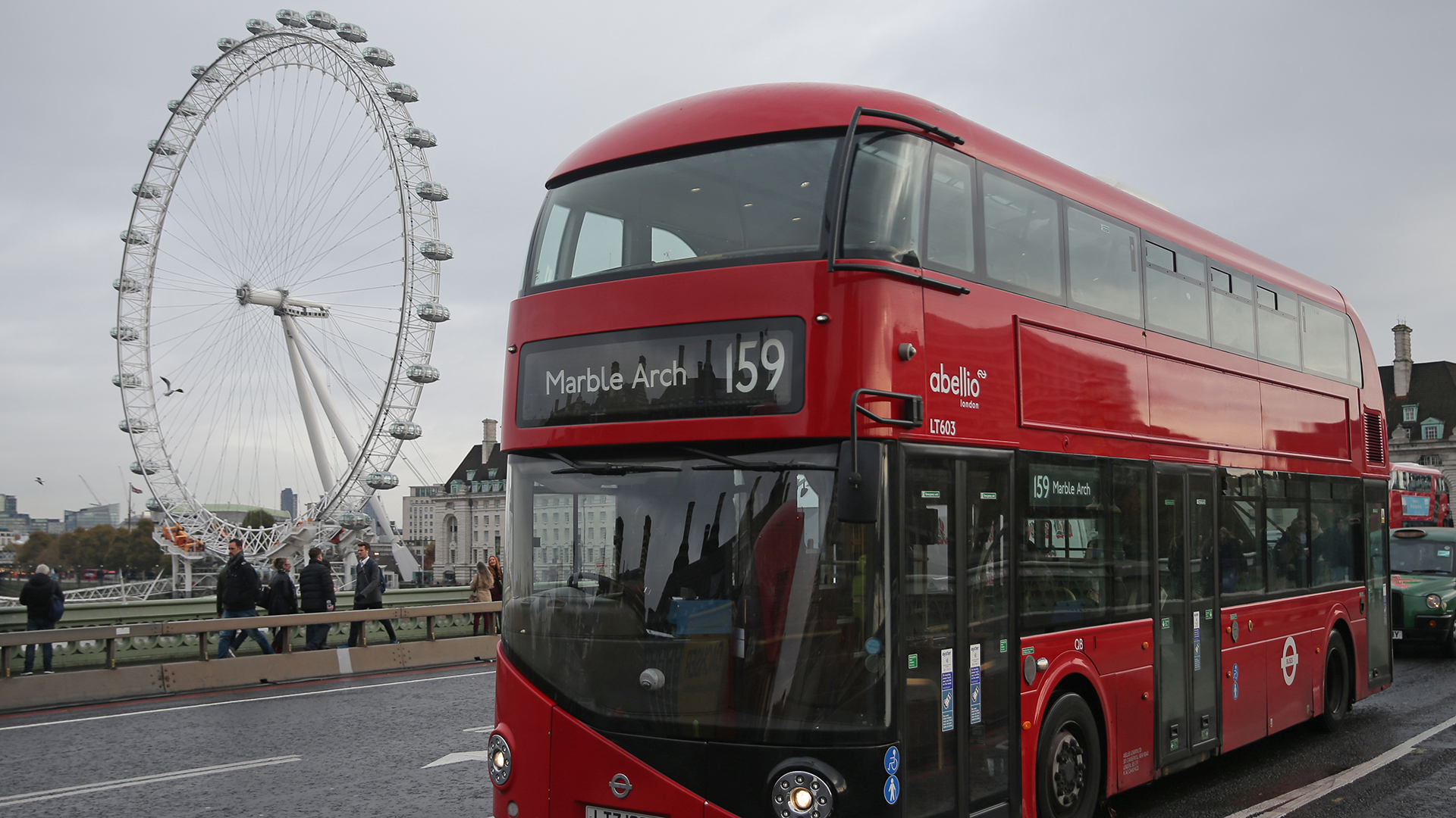 Los posos del café, el nuevo combustible de los emblemáticos autobuses de Londres