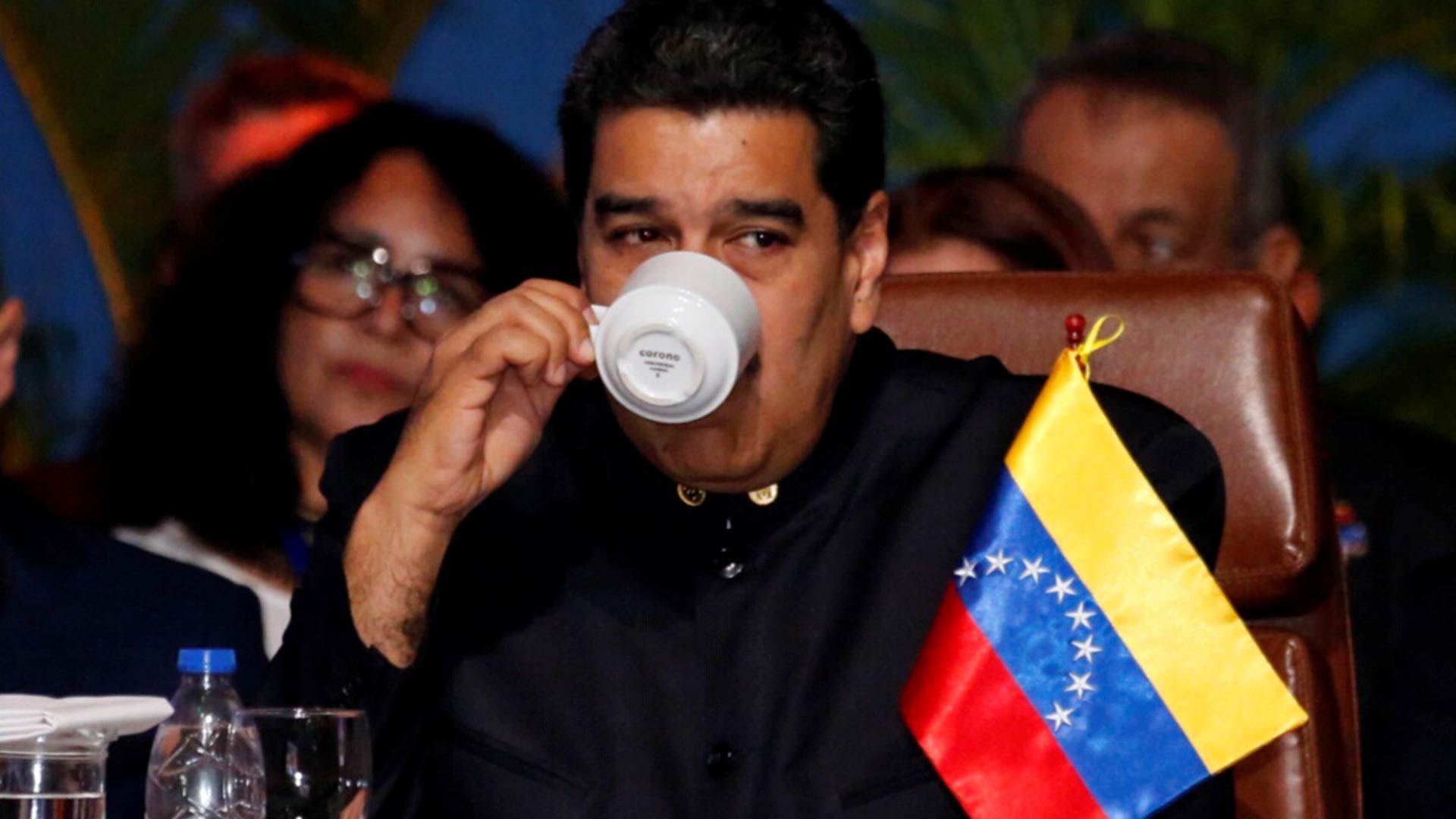 Maduro designa a un militar como jefe de PDVSA y ministro de Petróleo