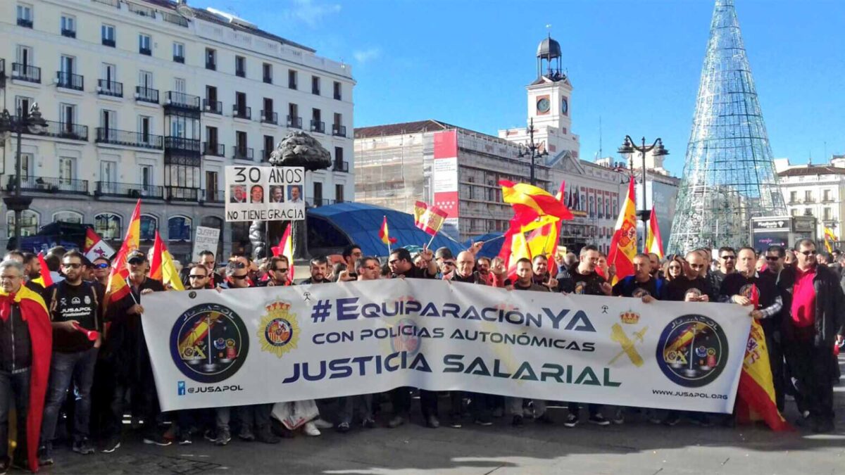 Policías y guardias civiles protestan para equiparar su sueldo con las policías autonómicas