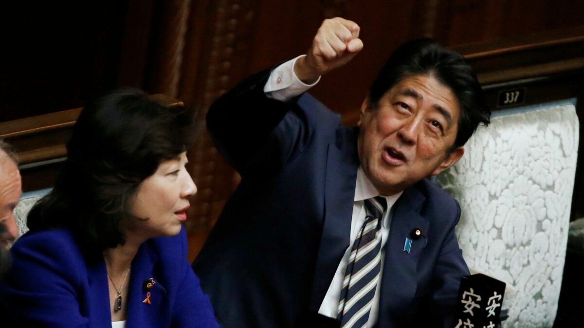 Shinzo Abe, reelegido primer ministro de Japón por el Parlamento