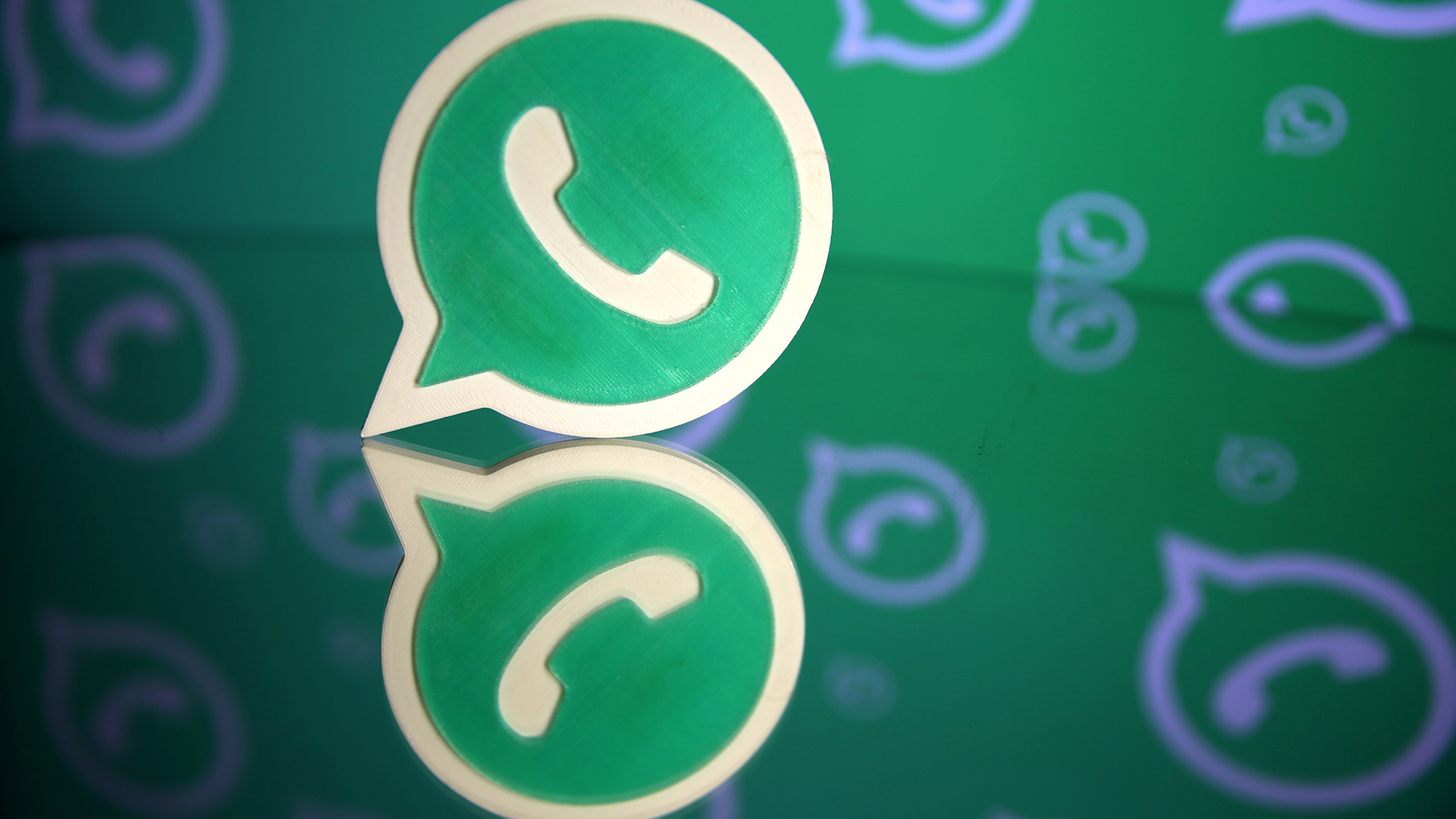 Un clon malicioso de WhatsApp se ha descargado más de un millón de veces