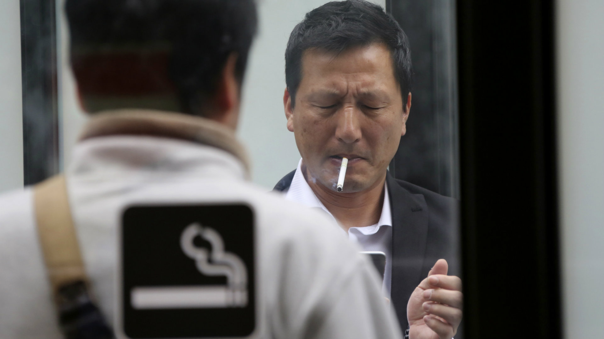 Una compañía de Japón da vacaciones extra a empleados que no fuman