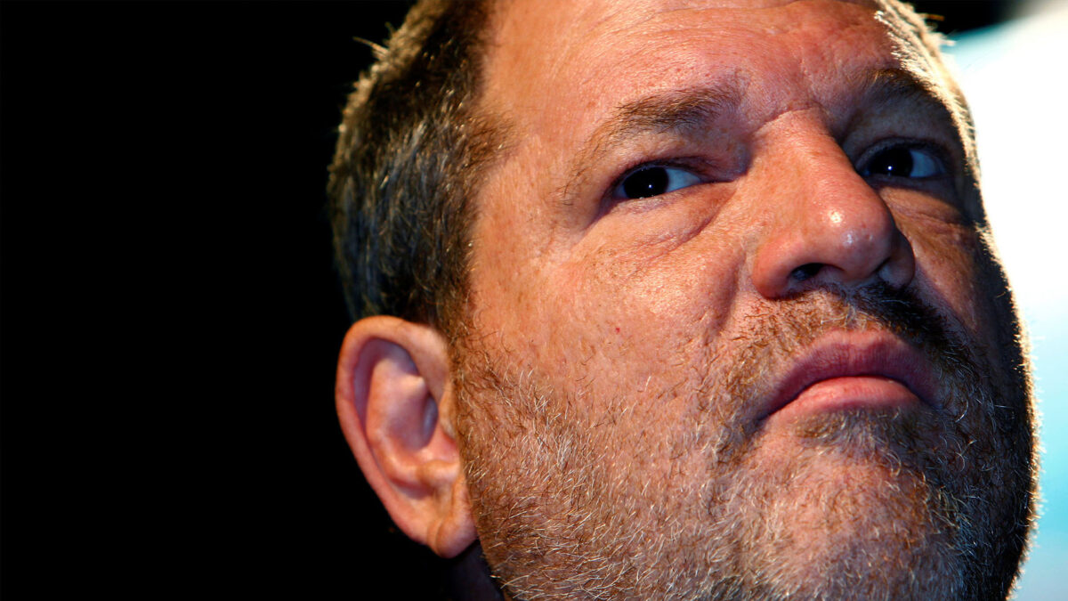 Weinstein tenía un ejército de espías para chantajear a sus víctimas