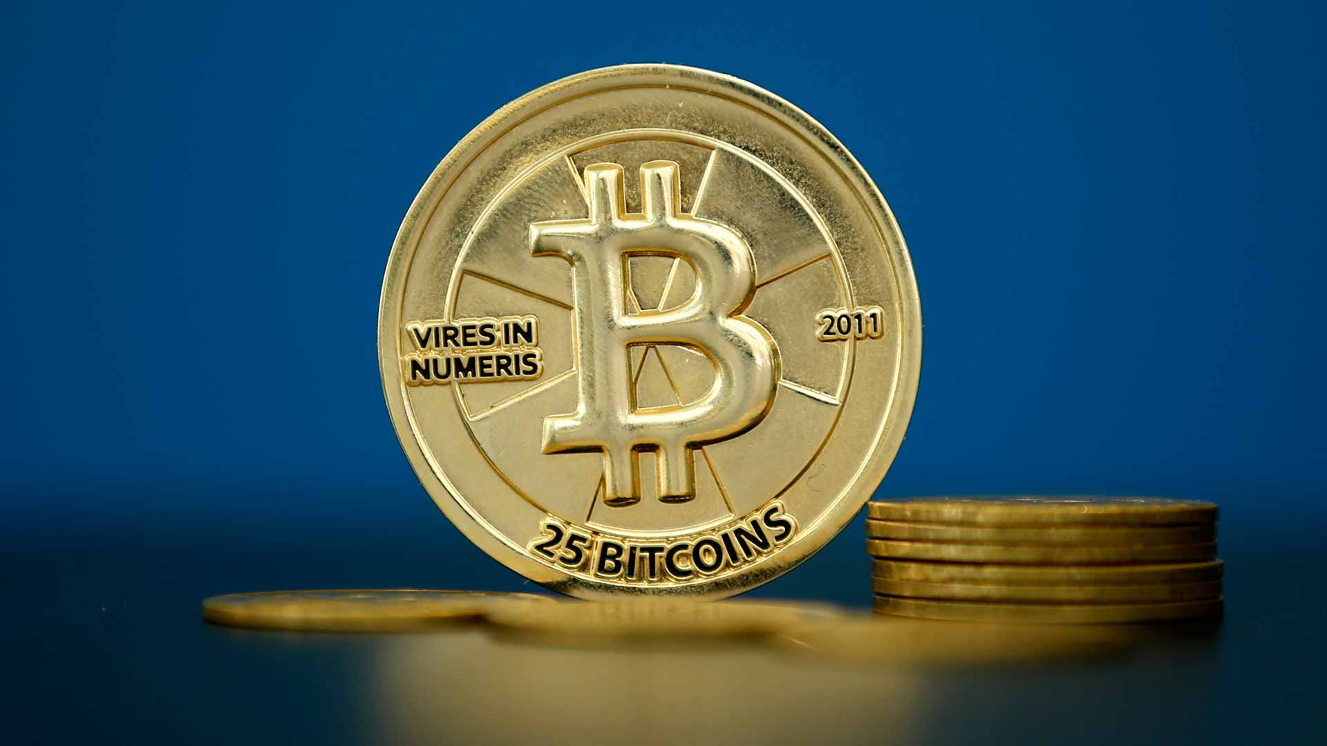 Bitcoin bate un récord al cotizar por encima de los 15.000 dólares