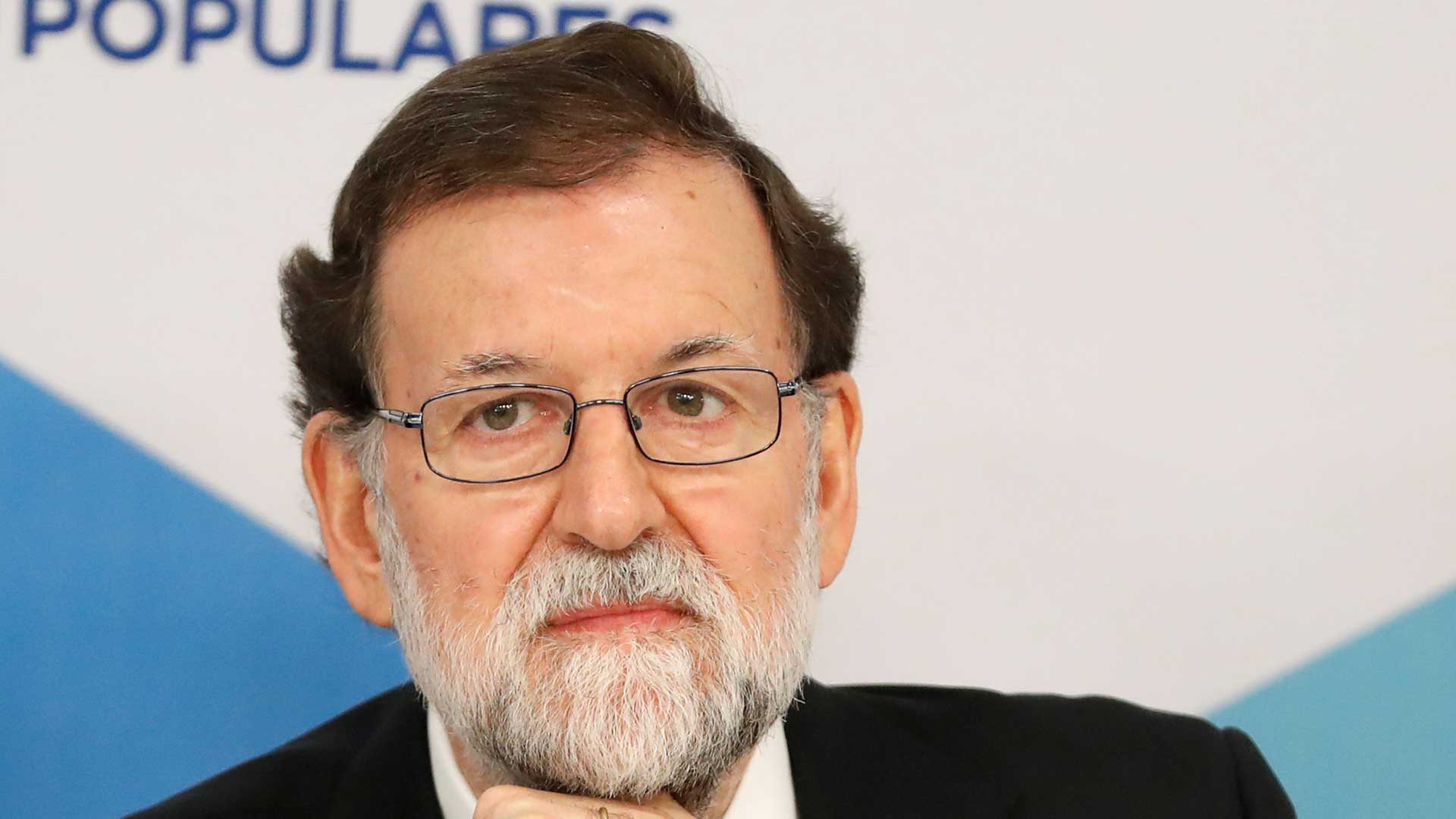 Rajoy ofrece diálogo al nuevo Gobierno catalán y descarta un adelanto de las elecciones generales