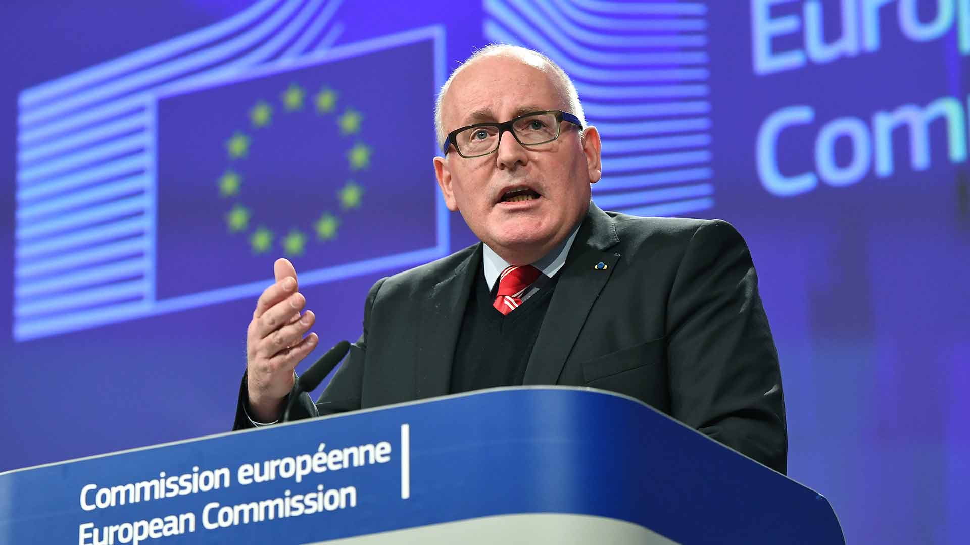 Bruselas activa el proceso legal para retirar a Polonia el derecho a voto en la UE