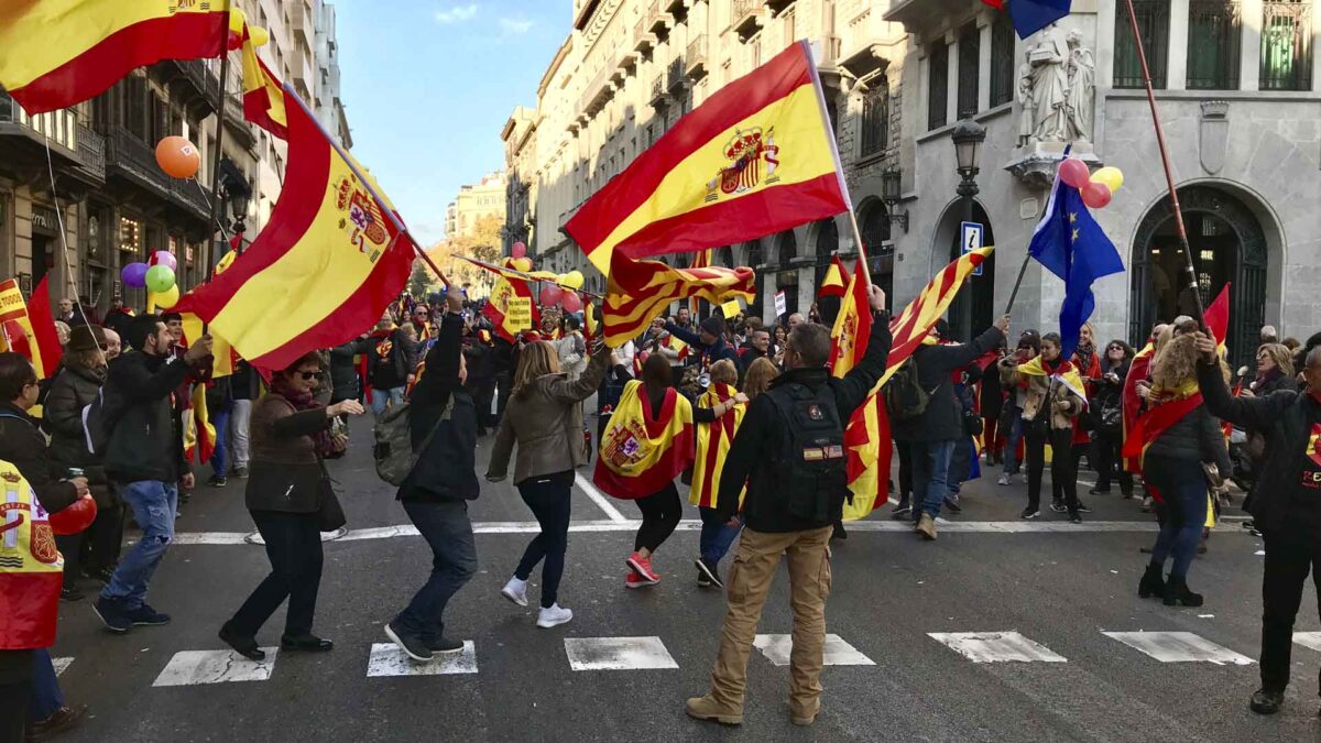 Defender la Constitución Española a golpe de Shakira