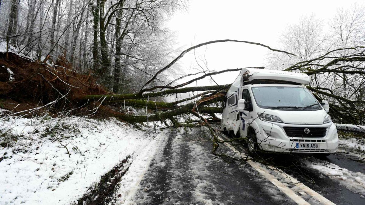 El fuerte temporal que azota Europa deja un muerto en Portugal