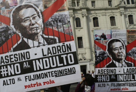 El indulto a Fujimori provoca renuncias en el Gobierno y acciones para revertirlo