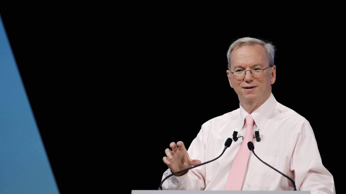 Eric Schmidt deja la presidencia de Alphabet, casa matriz de Google