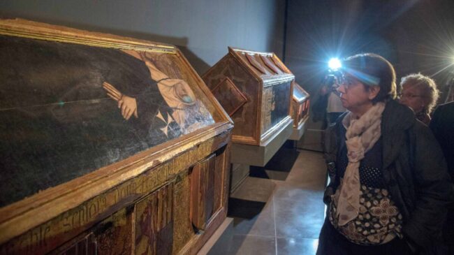 Cinco exconsejeros de Cultura de Cataluña se unen a una querella contra el traslado de Sijena