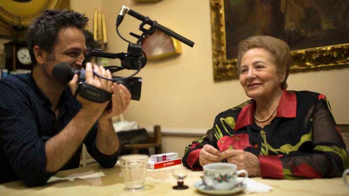 La mejor artista de 2017 es una falangista de 82 años: una carta de amor a Julita Salmerón