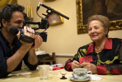 La mejor artista de 2017 es una falangista de 82 años: una carta de amor a Julita Salmerón
