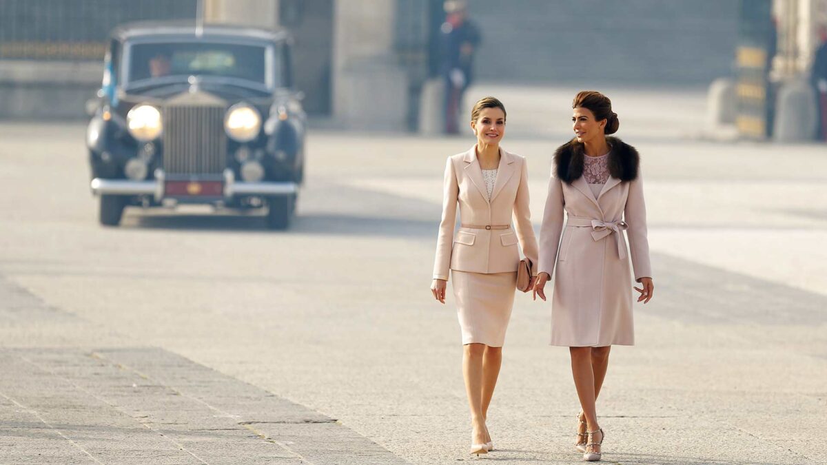 La Reina Letizia, elegida un año más como la mejor vestida de España