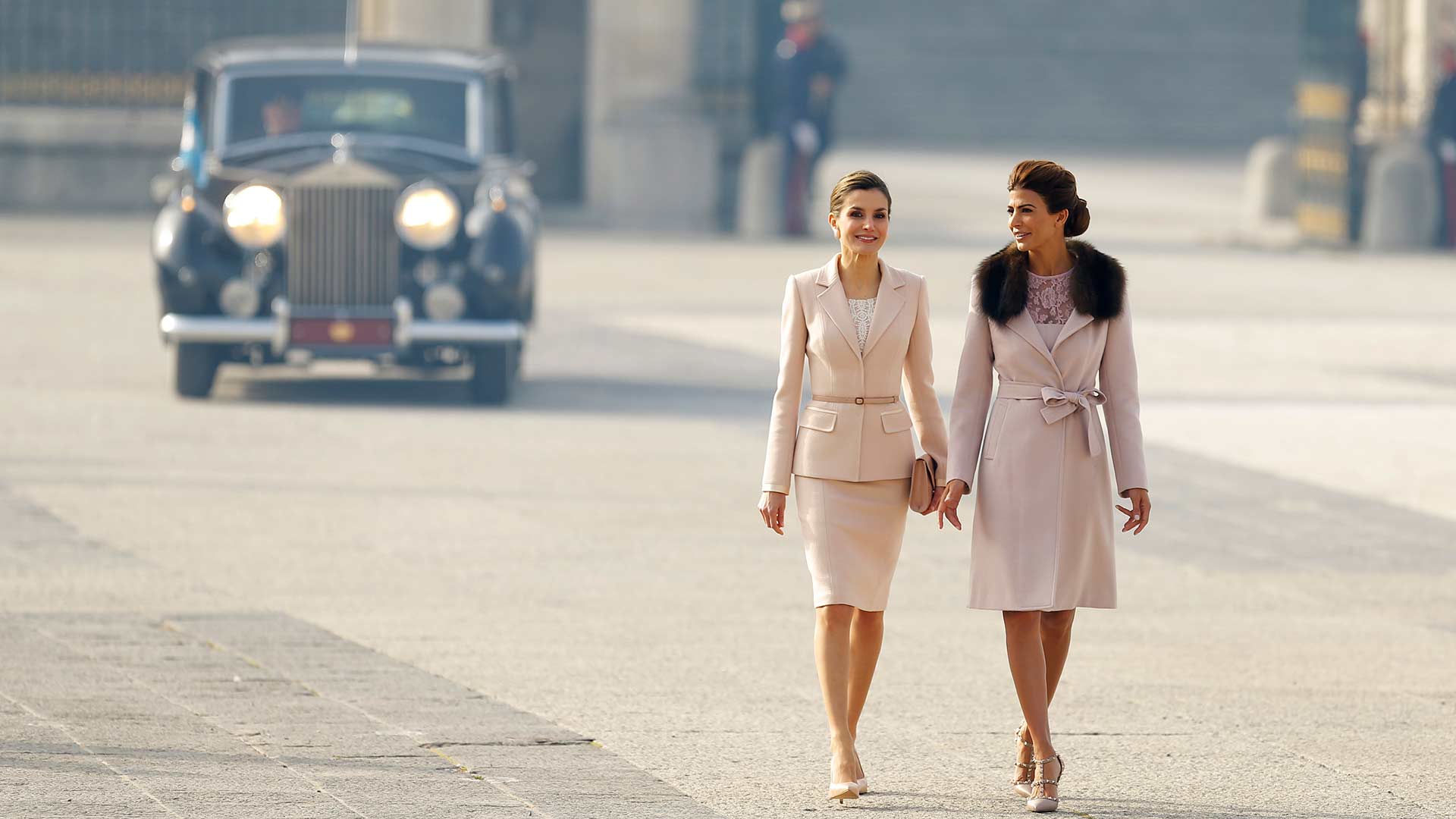 La Reina Letizia, elegida un año más como la mejor vestida de España