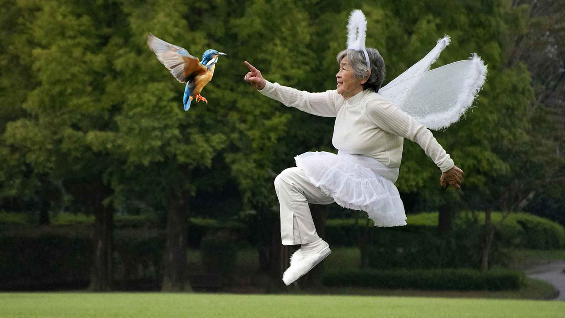 Los divertidos autorretratos de una abuela japonesa de 89 años se exponen en Tokio