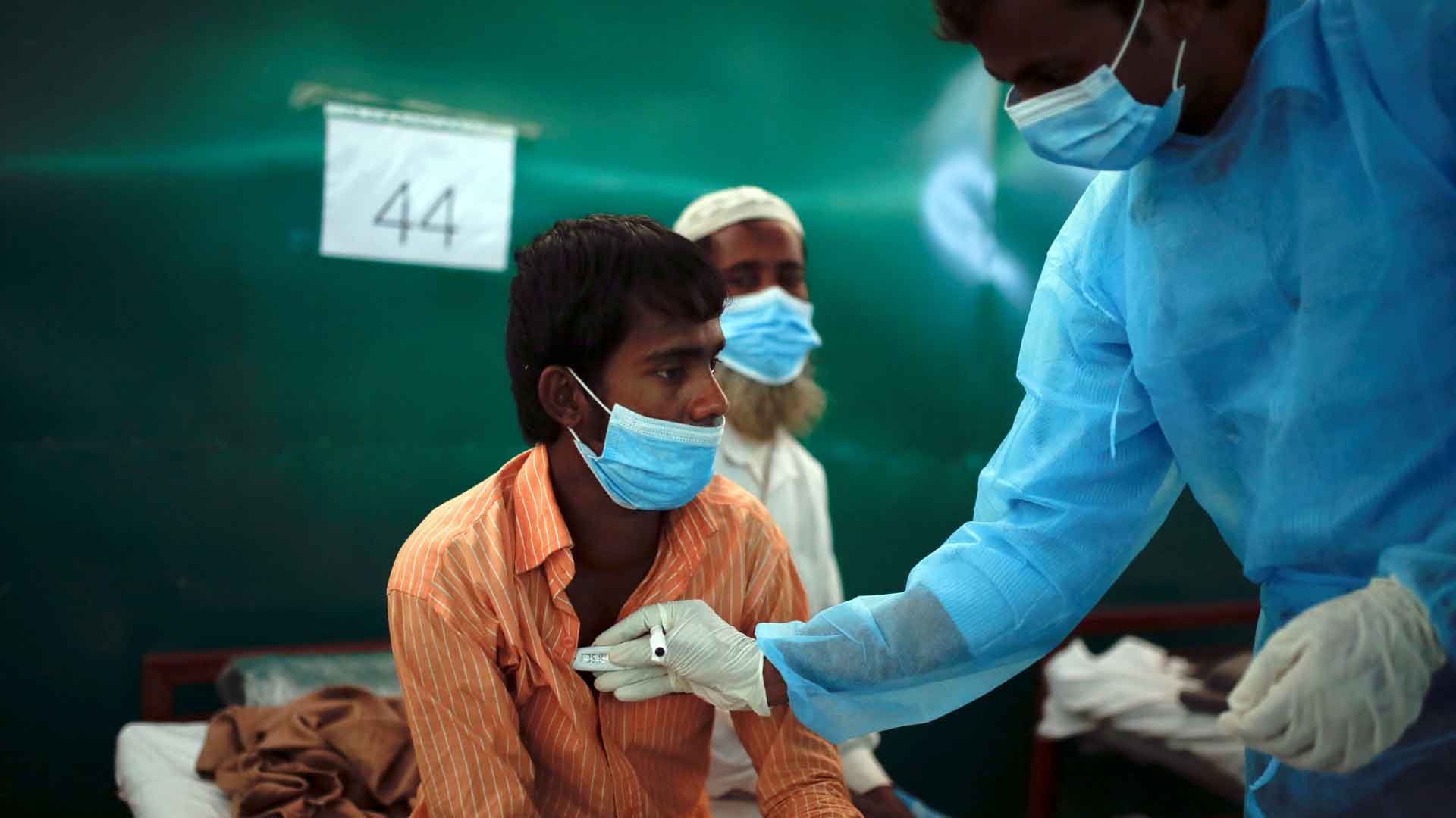 Más de 40 médicos británicos tratan en Bangladesh a los rohingyas afectados de difteria
