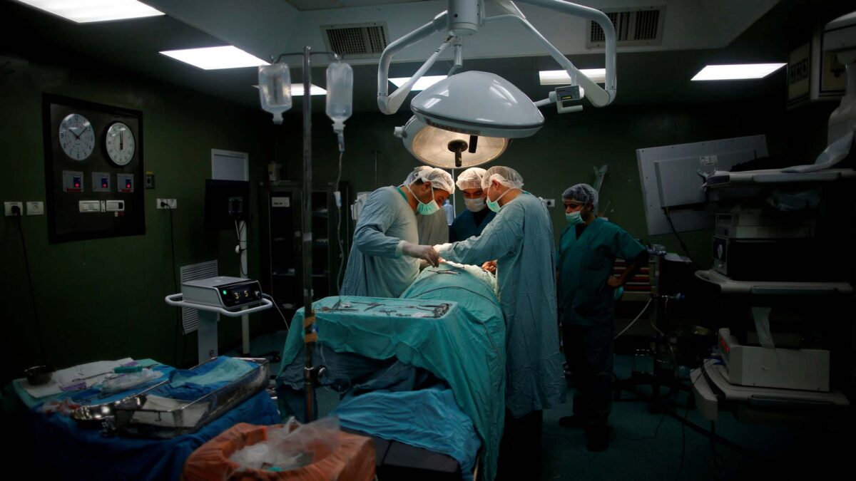 Los médicos españoles reciben hasta 8.000 euros de plus por hacer un trasplante de órgano